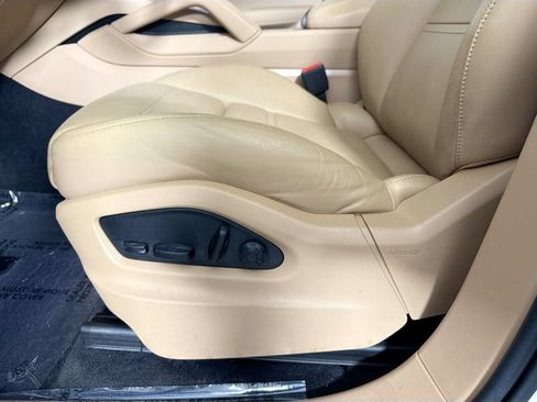 Used 2022 Porsche Cayenne E-Hybrid AWD/4WD image 23