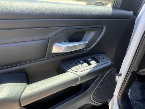 New 2026 RAM 1500 Express AWD/4WD image 18