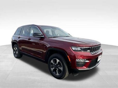 Used 2022 Jeep Grand Cherokee Limited 4xe image 10