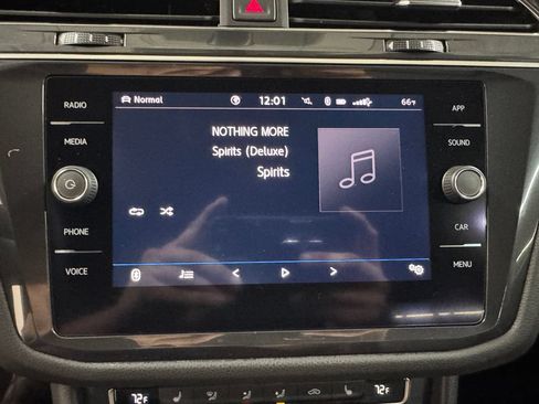 Used 2020 Volkswagen Tiguan SE AWD/4WD image 20