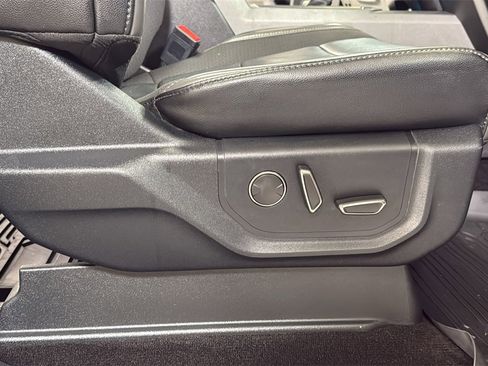 Used 2019 Ford F150 Raptor w/ Equipment Group 802A Luxury image 20