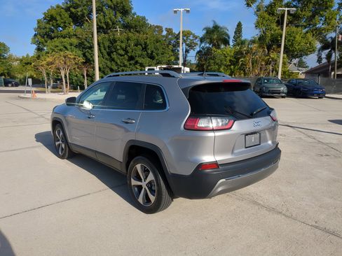 Used 2020 Jeep Cherokee Limited image 6
