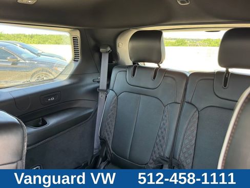 Used 2025 Jeep Grand Cherokee L Summit w/ Obsidian Package AWD/4WD image 31
