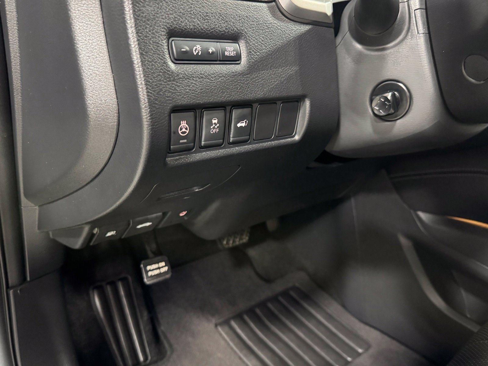 Used 2017 Nissan Murano Platinum w/ Platinum Technology Package FWD image 18