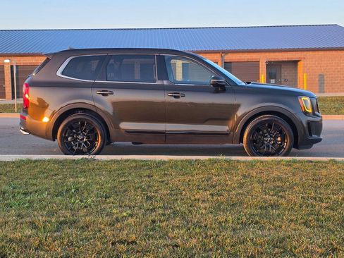 Used 2022 Kia Telluride EX w/ EX Premium Package AWD/4WD image 4