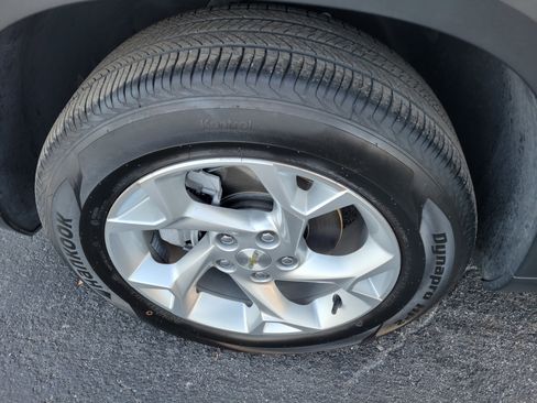 Certified 2025 Chevrolet Trax LS w/ LS Convenience Package image 32