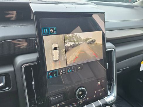 New 2026 GMC Yukon Elevation image 67