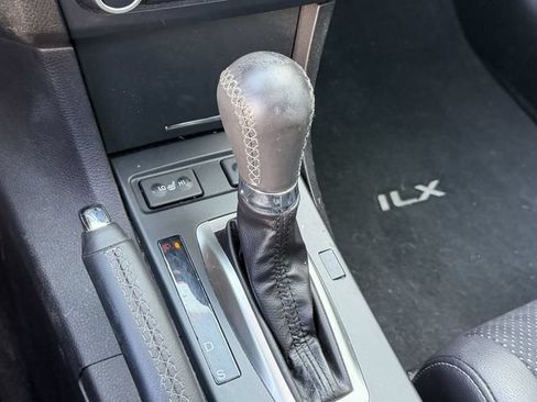 Used 2016 Acura ILX FWD image 19