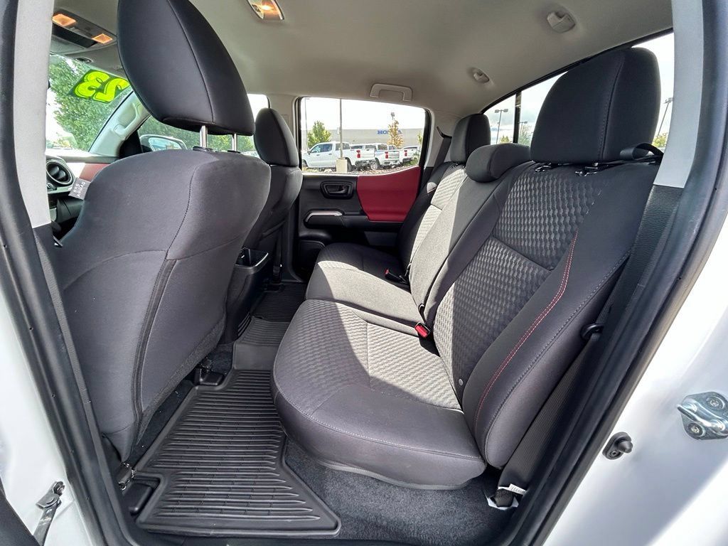 Used 2023 Toyota Tacoma SR5 AWD/4WD image 27
