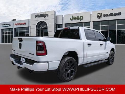 Used 2024 RAM 1500 Laramie AWD/4WD image 3