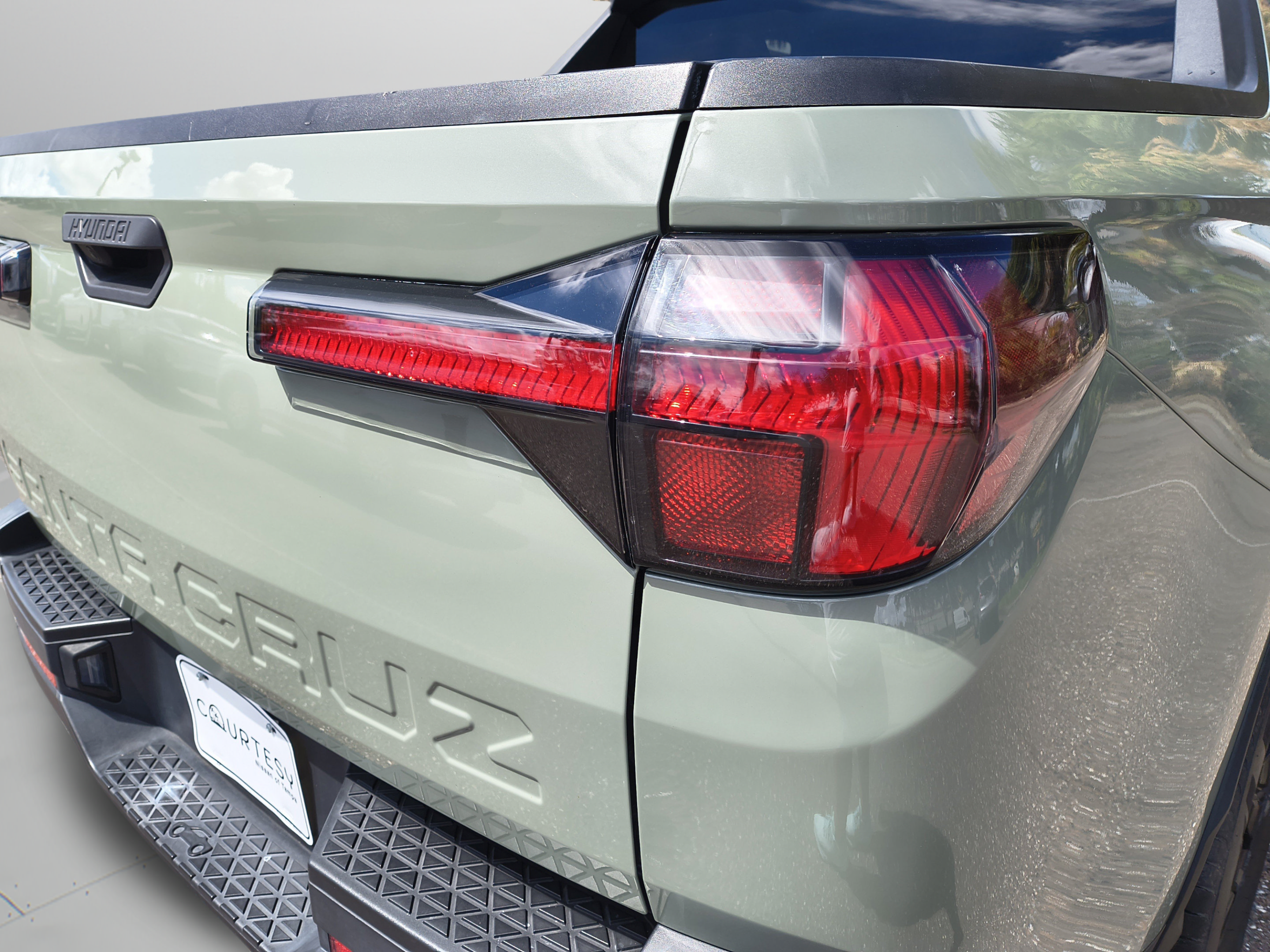 Certified 2023 Hyundai Santa Cruz SE FWD image 30