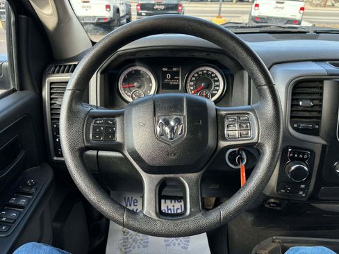 Used 2017 RAM 1500 Express image 15
