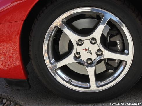 Used 2004 Chevrolet Corvette Convertible w/ Preferred Equipment Group image 21