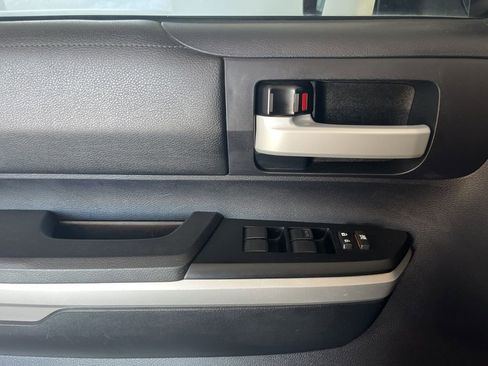 Used 2015 Toyota Tundra SR5 w/ SR5 Upgrade Package image 58