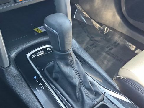 Used 2023 Toyota Corolla Cross AWD Hybrid w/ Convenience Package image 12