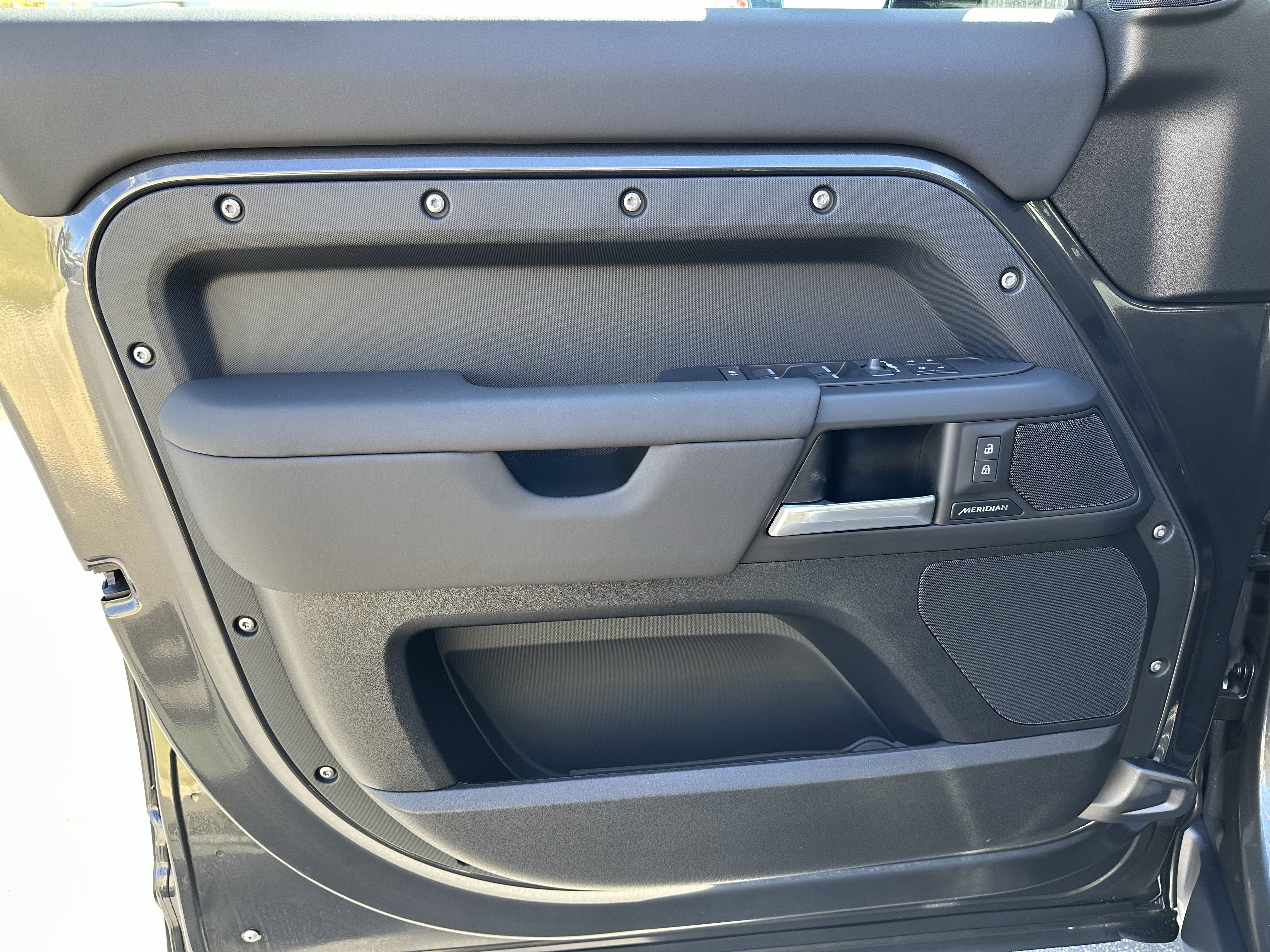 Certified 2025 Land Rover Defender 110 S AWD/4WD image 10