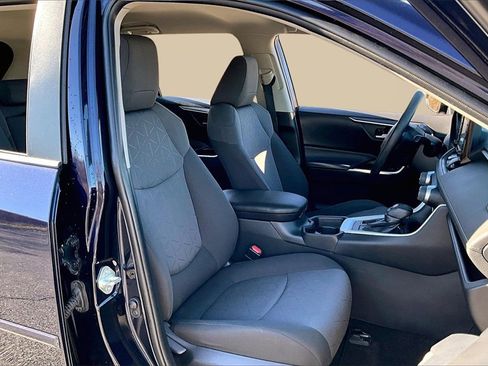 Used 2020 Toyota RAV4 XLE image 26