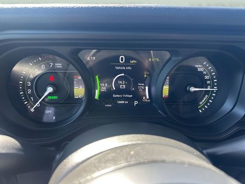 Used 2024 Jeep Wrangler Unlimited w/ Convenience Group image 21