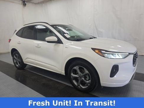 Certified 2023 Ford Escape ST-Line Select w/ Tech Pack #1 AWD/4WD image 4