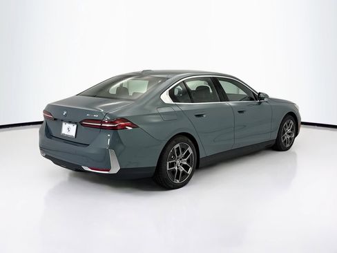 New 2026 BMW i5 eDrive40 w/ Premium Package AWD/4WD image 5