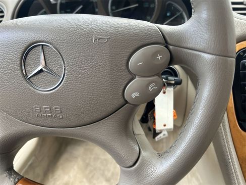 Used 2004 Mercedes-Benz SL 500 image 21