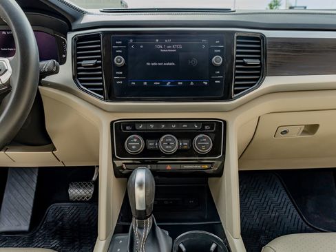 Used 2022 Volkswagen Atlas SE image 17