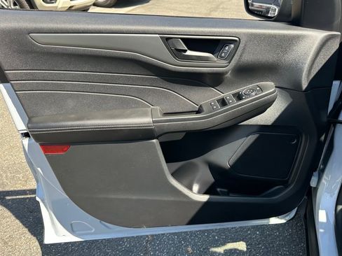 Used 2025 Ford Escape Active image 15
