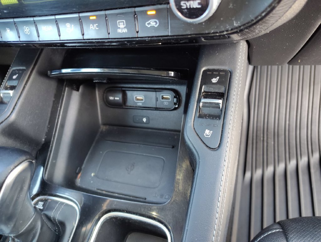 Used 2022 Kia Telluride SX w/ Nightfall Edition Package AWD/4WD image 27