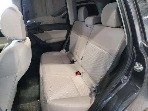 Used 2016 Subaru Forester 2.5i Premium w/ All-Weather Package AWD/4WD image 11