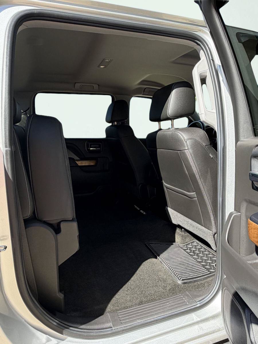 Used 2018 Chevrolet Silverado 1500 LTZ w/ LTZ Plus Package AWD/4WD image 20