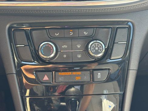 Used 2020 Buick Encore Preferred image 23