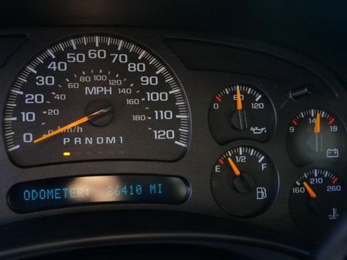 Used 2006 GMC Sierra 3500 SLE w/ Heavy-Duty Power Package image 13