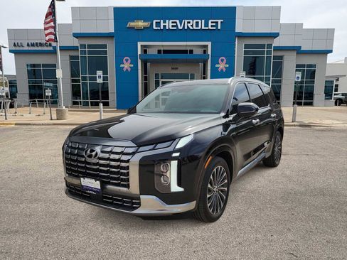Used 2024 Hyundai Palisade Calligraphy image 1