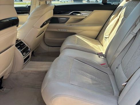 Used 2016 BMW 750i xDrive image 8