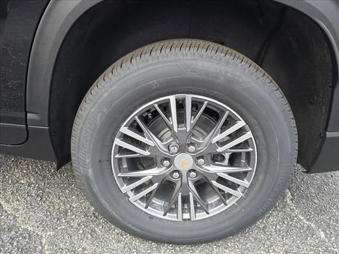 New 2026 Chevrolet Traverse LT w/ Driver Confidence Package FWD image 29