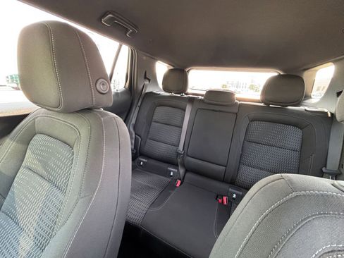 Used 2025 Chevrolet Equinox LT FWD image 39