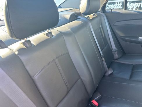 Used 2011 Chevrolet Malibu LTZ image 17