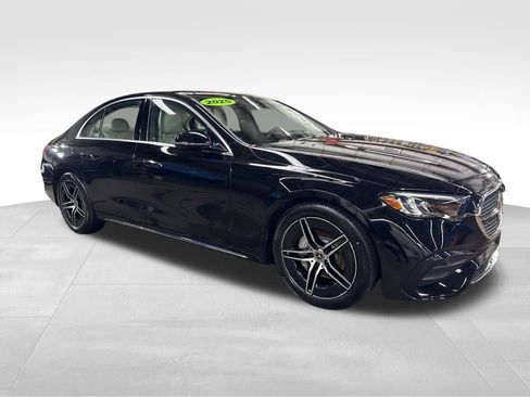 Used 2025 Mercedes-Benz E 350 4MATIC Sedan image 7