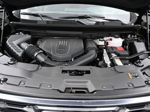 New 2025 GMC Acadia AT4 w/ LPO, Floor Liner Package image 29