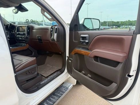 Used 2014 Chevrolet Silverado 1500 High Country w/ High Country Premium Package AWD/4WD image 23