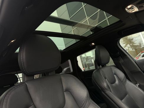 Used 2018 Volvo V90 T5 Cross Country w/ Convenience Package image 31