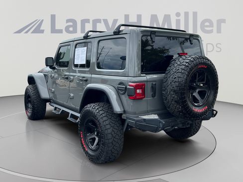 Used 2021 Jeep Wrangler Unlimited Rubicon AWD/4WD image 3
