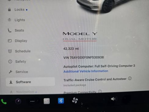 Used 2022 Tesla Model Y Performance AWD/4WD image 27