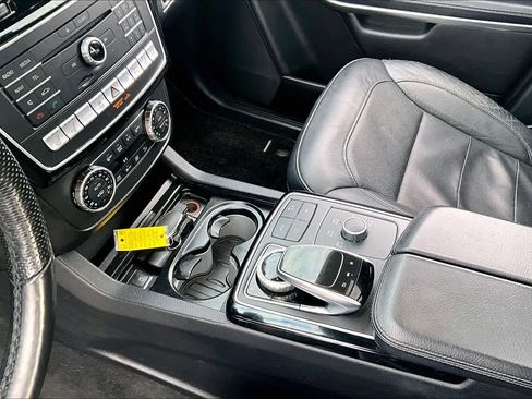 Used 2019 Mercedes-Benz GLS 550 4MATIC image 16