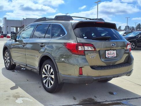 Used 2015 Subaru Outback 2.5i Limited image 2