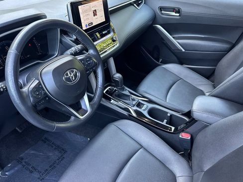 Certified 2024 Toyota Corolla Cross XLE w/ Convenience Package FWD image 9