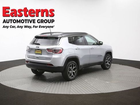Used 2025 Jeep Compass Limited AWD/4WD image 40