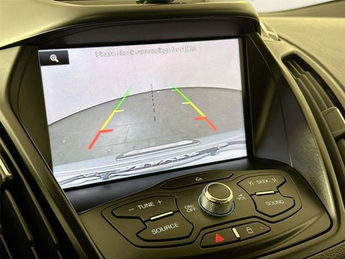 Used 2014 Ford Escape SE w/ Equipment Group 201A FWD image 21