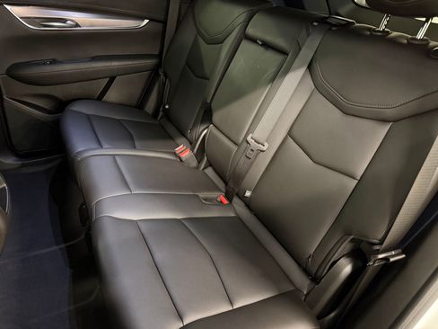 Used 2023 Cadillac XT5 Luxury FWD image 30