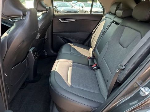 Used 2023 Kia Niro Wave w/ Wave Preserve Package FWD image 10